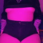 curvy_stoner Profile Picture